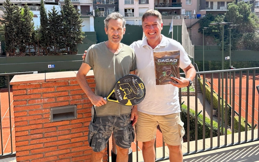 Jordi Arrese con Daniel del Barco y la pala Fly Up! - topbal